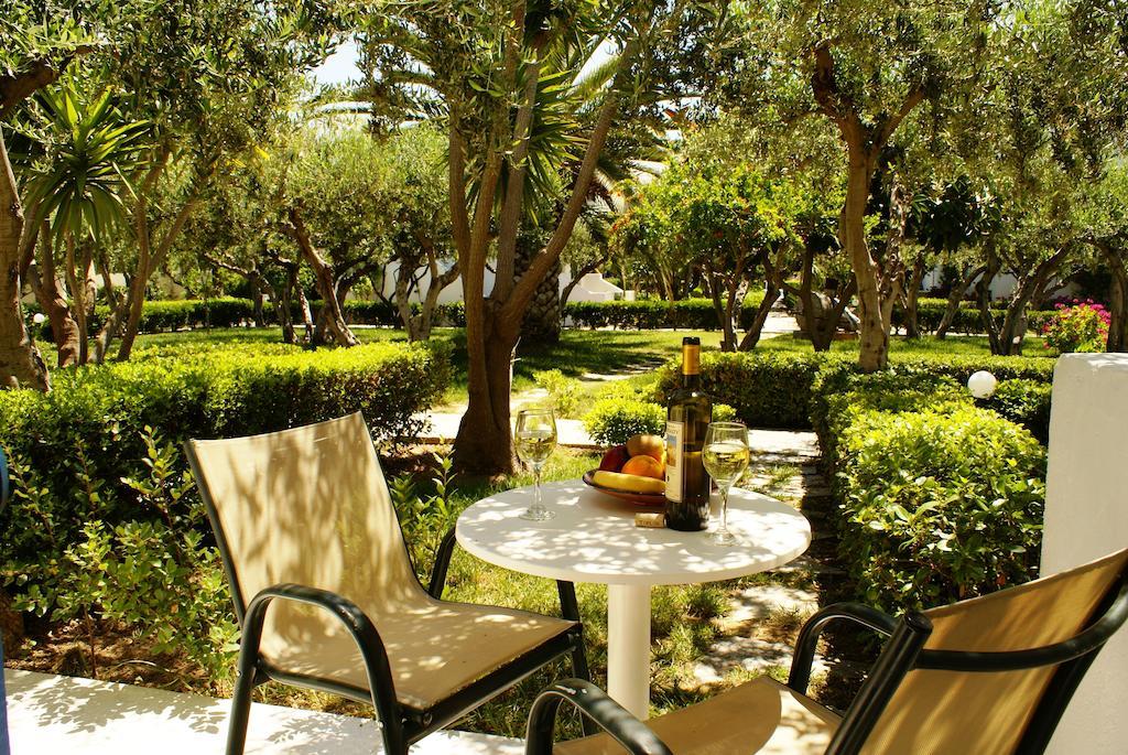 Villea Village Makrýgialos Zimmer foto