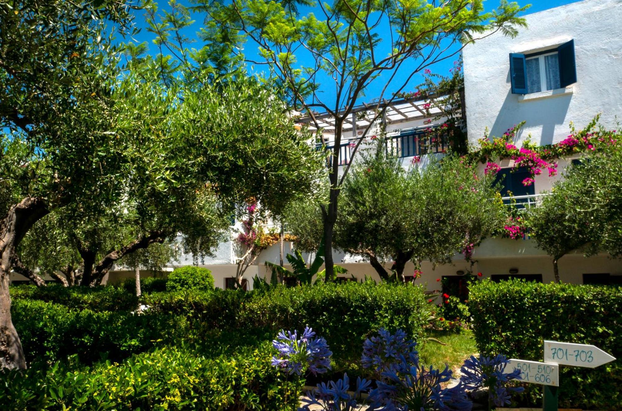 Villea Village Makrýgialos Exterior foto